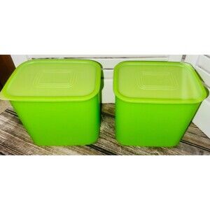 Tupperware Quadro Storage Containers (Set of 2) Rectangular Green 5777, 5781 New